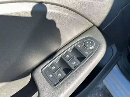 Photo 24 Renault Clio  E-Tech full hybrid 145 ch GSR2