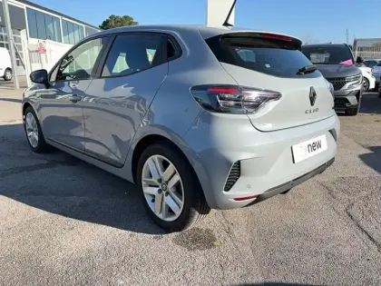 Photo 19 Renault Clio  E-Tech full hybrid 145 ch GSR2