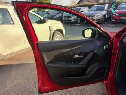 Photo 12 Peugeot 208  Hybrid 110 e-DCS6