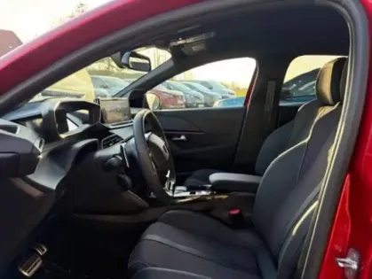 Photo 11 Peugeot 208  Hybrid 110 e-DCS6