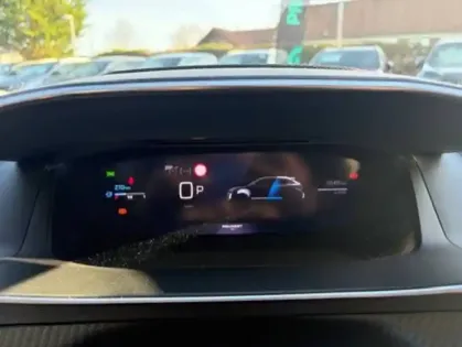 Photo 13 Peugeot 208  Hybrid 110 e-DCS6