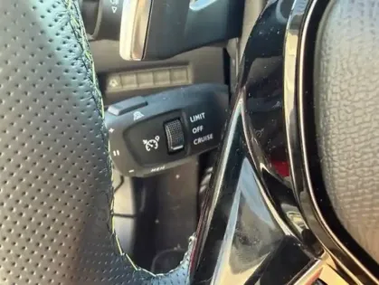 Photo 17 Peugeot 208  Hybrid 110 e-DCS6