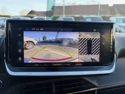 Photo 14 Peugeot 208  Hybrid 110 e-DCS6