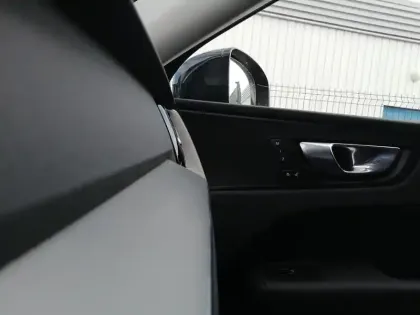 Photo 32 Volvo Xc60  T6 AWD Hybride rechargeable 253 ch+145 ch Geartronic 8