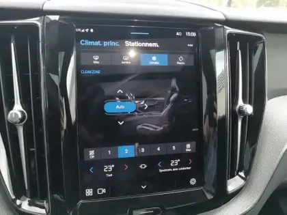 Photo 24 Volvo Xc60  T6 AWD Hybride rechargeable 253 ch+145 ch Geartronic 8