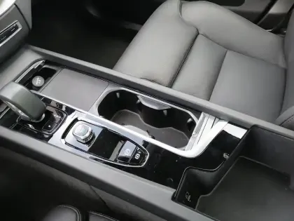 Photo 19 Volvo Xc60  T6 AWD Hybride rechargeable 253 ch+145 ch Geartronic 8