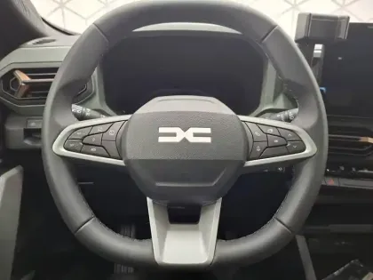 Photo 144 Dacia Bigster  Mild Hybrid 140