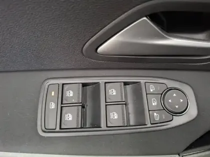 Photo 145 Dacia Bigster  Mild Hybrid 140
