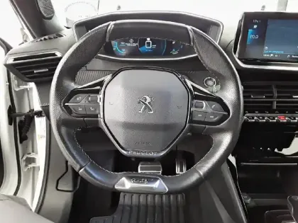 Photo 8 Peugeot 2008  Moteur électrique 136 ch