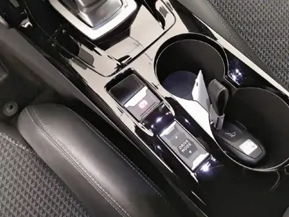 Photo 17 Peugeot 2008  Moteur électrique 136 ch