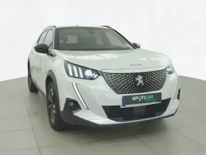 Photo 1 Peugeot 2008  Moteur électrique 136 ch