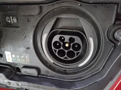 Photo 37 Peugeot 3008  Hybrid 225 e-EAT8