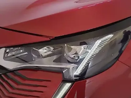 Photo 15 Peugeot 3008  Hybrid 225 e-EAT8