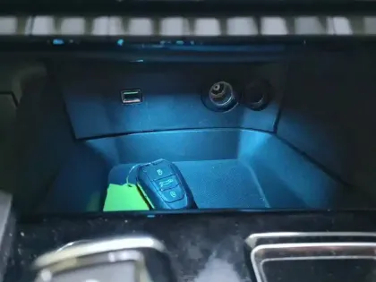 Photo 26 Peugeot 3008  Hybrid 225 e-EAT8