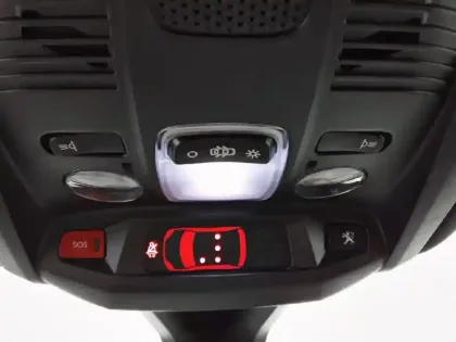 Photo 18 Peugeot 3008  Hybrid 225 e-EAT8