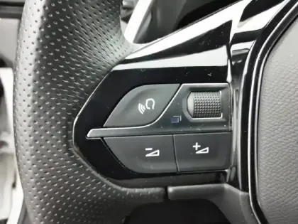 Photo 20 Peugeot 3008  Hybrid 225 e-EAT8