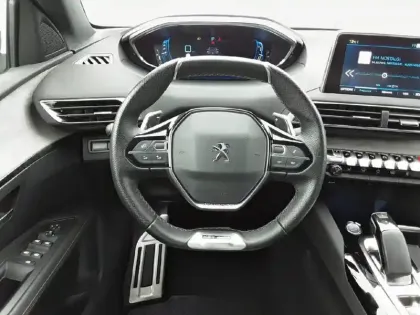 Photo 8 Peugeot 3008  Hybrid 225 e-EAT8