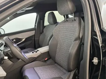 Photo 6 Peugeot 3008  Hybrid 145 e-DCS6