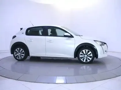 Photo 2 Peugeot 208  ELECTRIQUE 50 KWH 136