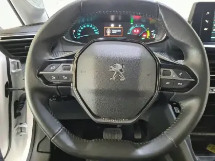 Photo 42 Peugeot 208  ELECTRIQUE 50 KWH 136