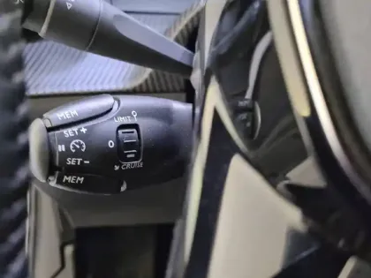 Photo 28 Peugeot 208  ELECTRIQUE 50 KWH 136