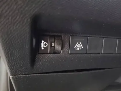 Photo 63 Peugeot 208  ELECTRIQUE 50 KWH 136