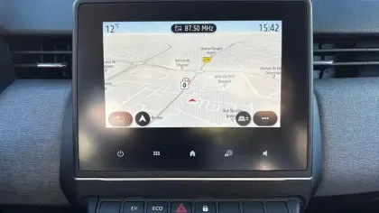 Photo 14 Renault Clio  E-Tech full hybrid 145