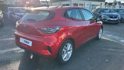 Photo 4 Renault Clio  E-Tech full hybrid 145