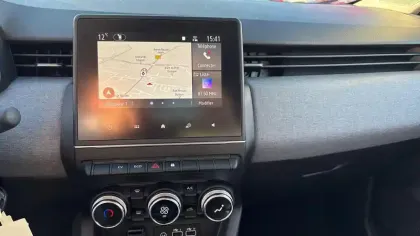 Photo 13 Renault Clio  E-Tech full hybrid 145