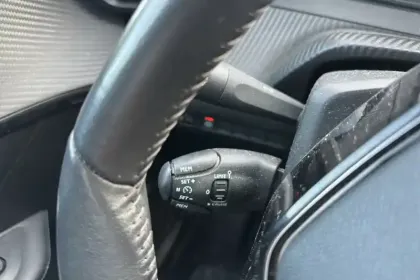 Photo 21 Peugeot 208  PureTech 100 S&S BVM6