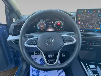 Photo 31 Volkswagen Golf  1.5 eTSI EVO2 150 DSG7