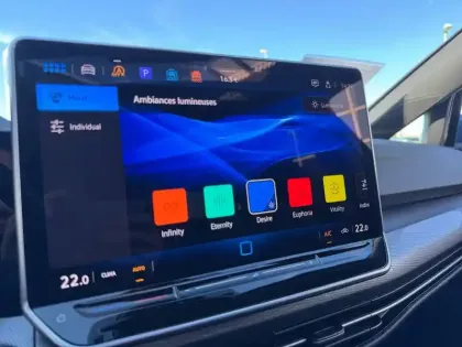 Photo 38 Volkswagen Golf  1.5 eTSI EVO2 150 DSG7