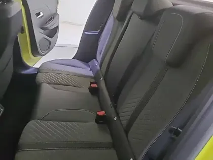 Photo 11 Peugeot 208  Hybrid 100 e-DCS6