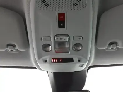 Photo 49 Peugeot 208  PureTech 100 S&S BVM6