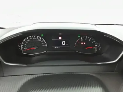 Photo 36 Peugeot 208  PureTech 100 S&S BVM6