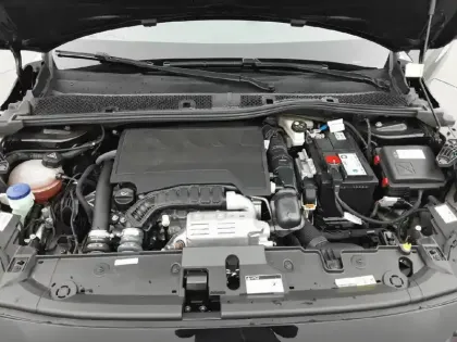 Photo 41 Peugeot 208  PureTech 100 S&S BVM6