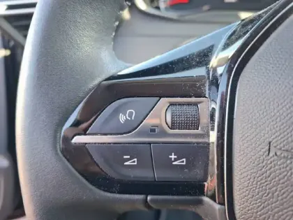 Photo 22 Peugeot 208  PureTech 100 S&S BVM6