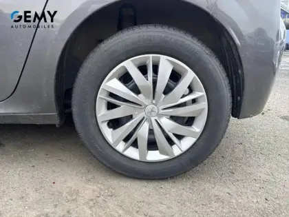 Photo 10 Peugeot 208  PureTech 75 S&S BVM5