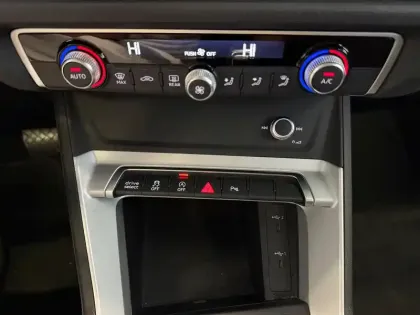 Photo 10 Audi Q3  Sportback 35 TDI 150 ch S tronic 7