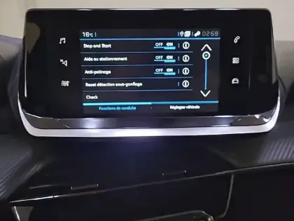 Photo 20 Peugeot 2008  PureTech 130 S&S EAT8