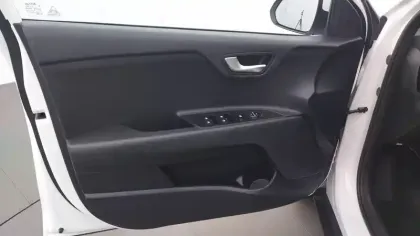 Photo 24 Kia Stonic  1.0 T-GDi 100 ch BVM6