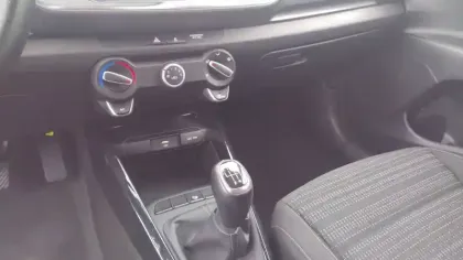 Photo 15 Kia Stonic  1.0 T-GDi 100 ch BVM6