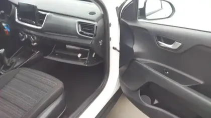 Photo 27 Kia Stonic  1.0 T-GDi 100 ch BVM6