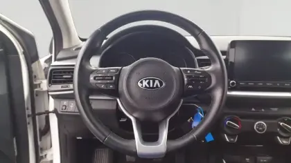 Photo 13 Kia Stonic  1.0 T-GDi 100 ch BVM6