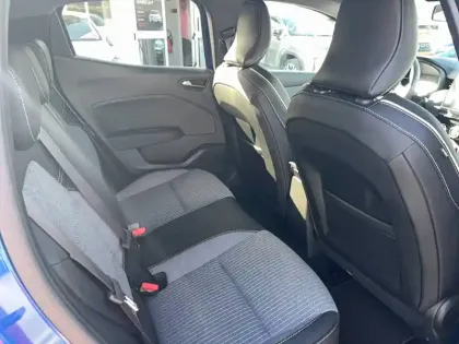 Photo 31 Renault Clio  E-Tech full hybrid 145 ch GSR2