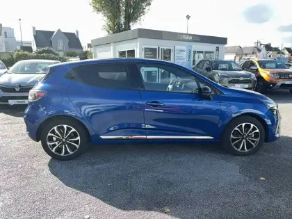 Photo 21 Renault Clio  E-Tech full hybrid 145 ch GSR2