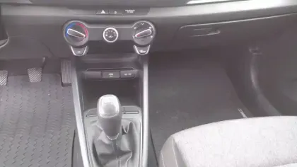 Photo 14 Kia Stonic  1.0 T-GDi 100 ch BVM6