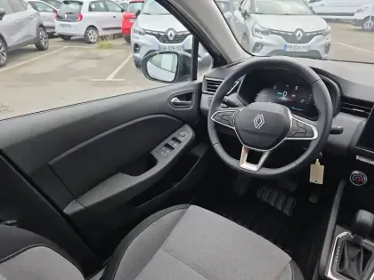 Photo 37 Renault Clio  E-Tech full hybrid 145 ch GSR2