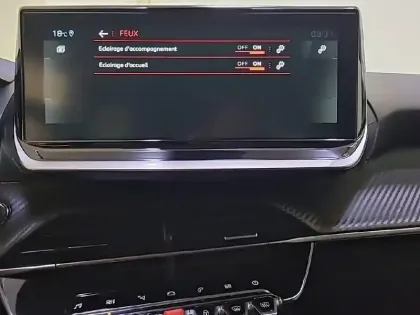 Photo 15 Peugeot 208  PureTech 100 S&S BVM6