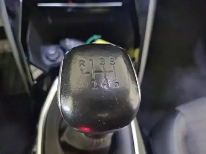 Photo 13 Peugeot 208  PureTech 100 S&S BVM6